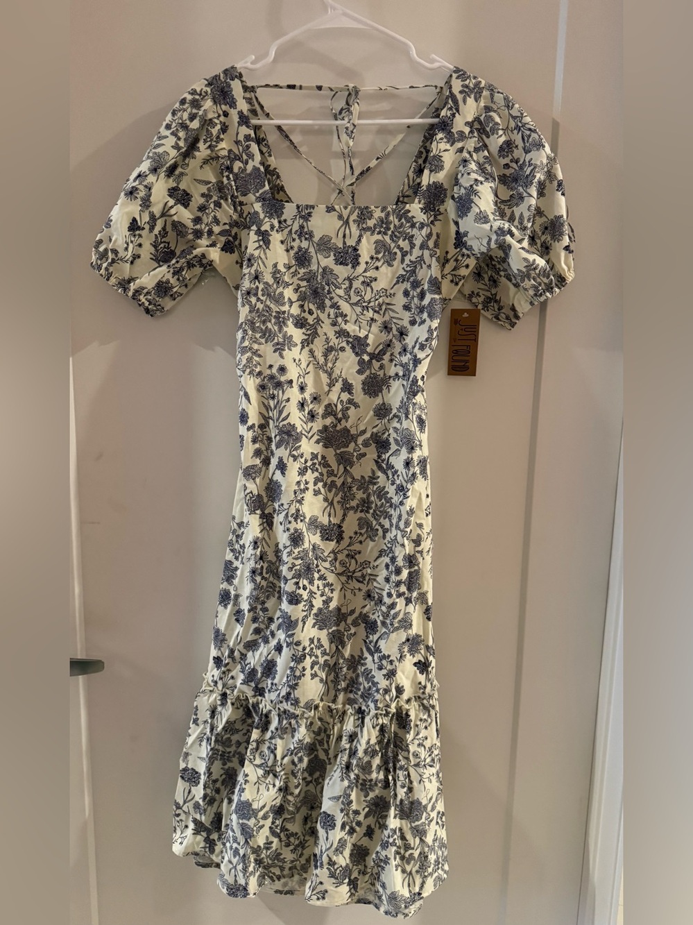Blue Floral Puff-Sleeve Midi Dress - Brand: